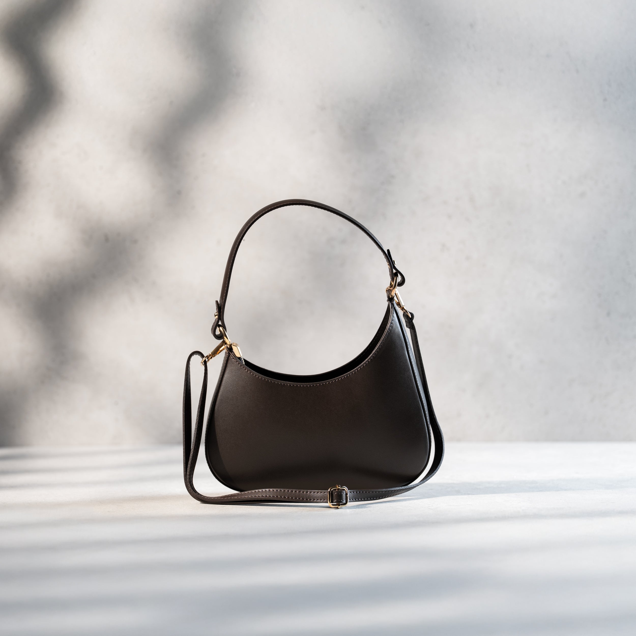 sac à main forme hobo en cuir lisse pour femme