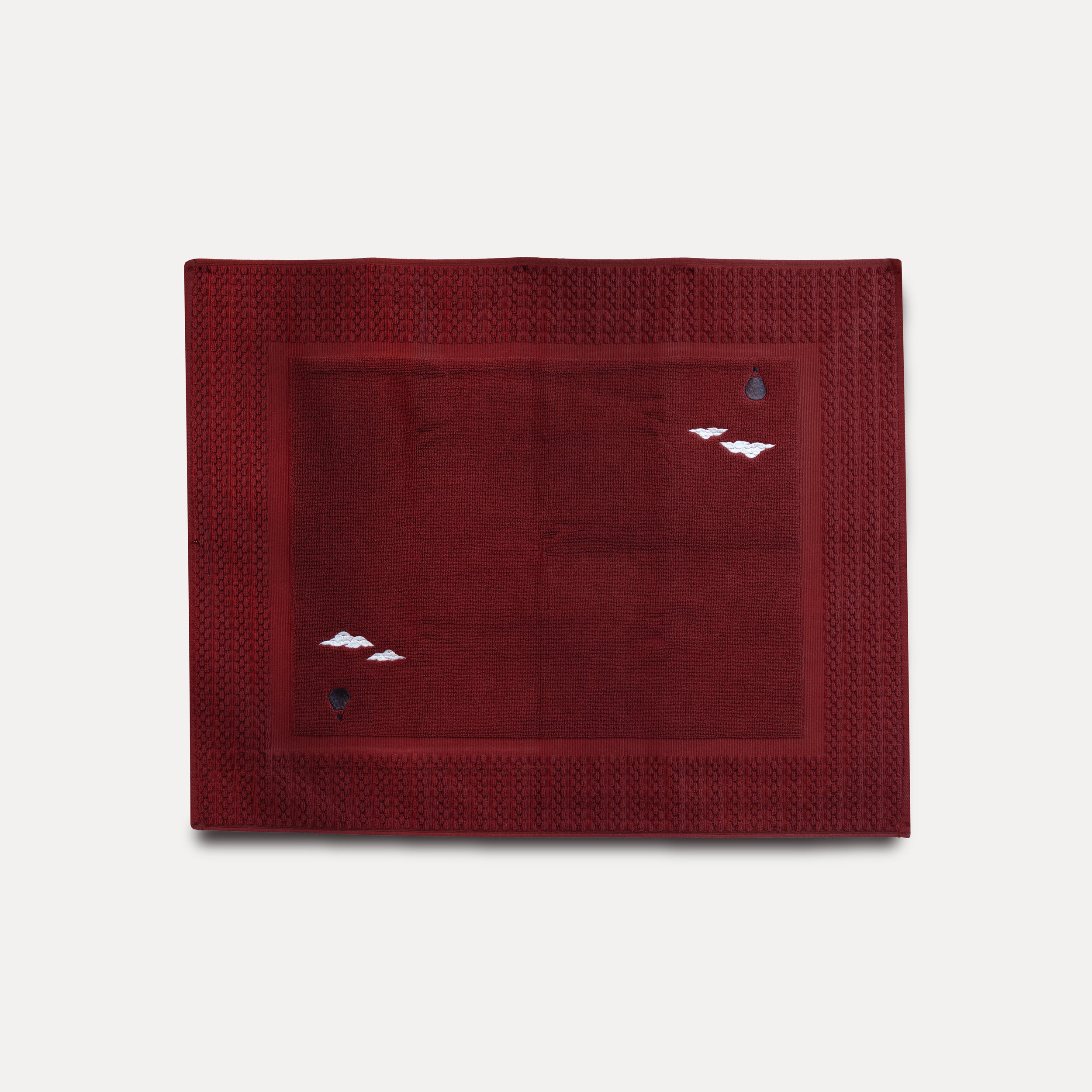 Tapis de bain bordeaux brodé - Traversée des Rêves